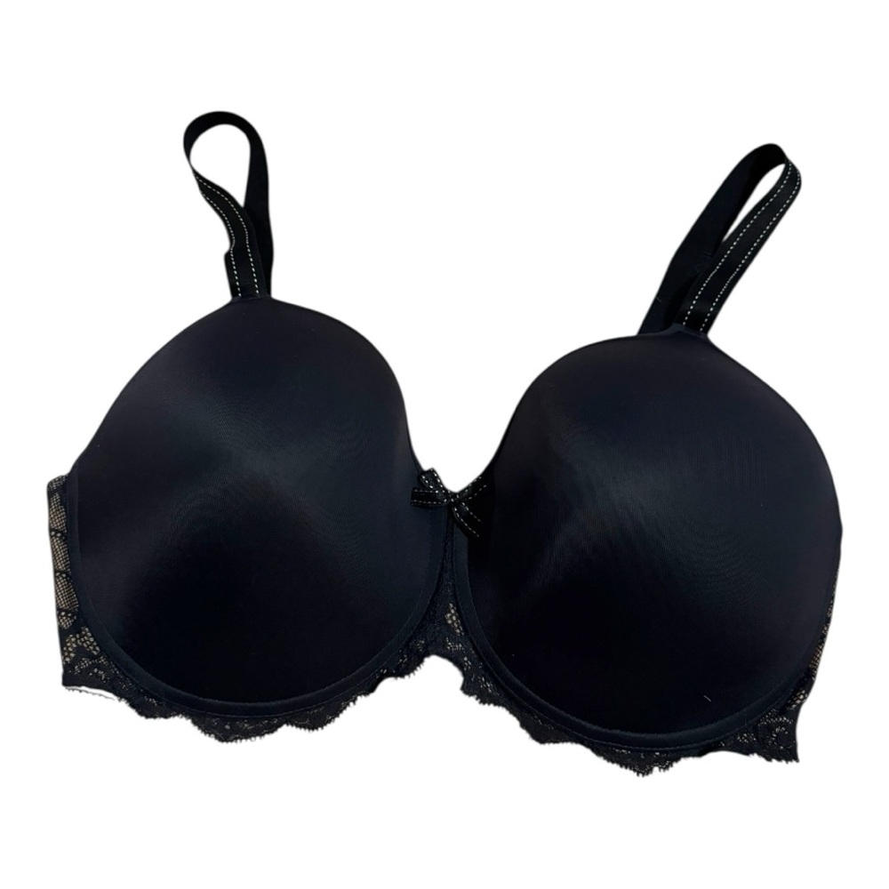Chantelle Elegant Black Bra with Lace Accents